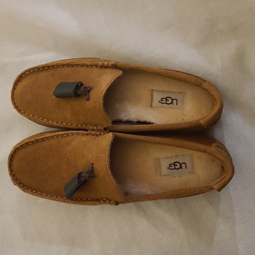 SOLD!!!!UGG Men's Boylan Tassel Loafers - Picture 6 of 11